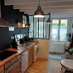 -parking Prive -maison Entiere -balancoire En Interieur-coeur Historique -la Clef De