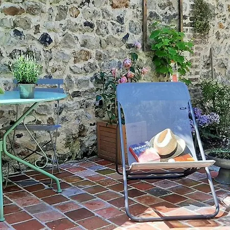 -parking Prive -maison Entiere -balancoire En Interieur-coeur Historique -la Clef De *