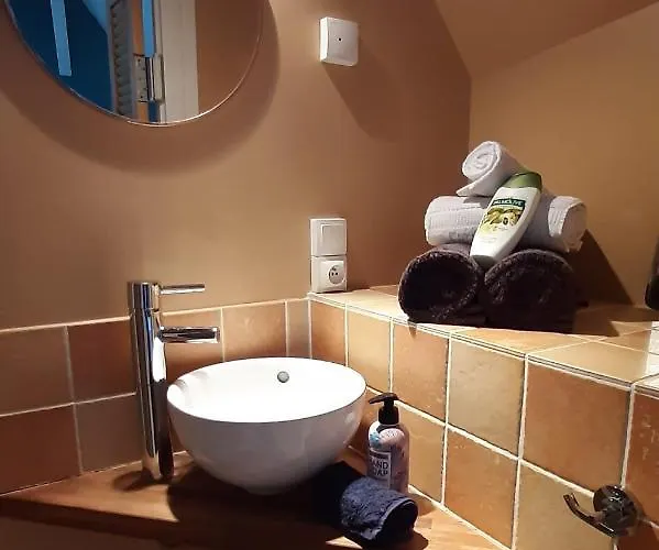 -maison Entière -balancoire En Intérieur-parking Privé -coeur Historique -la Clef De Honfleur