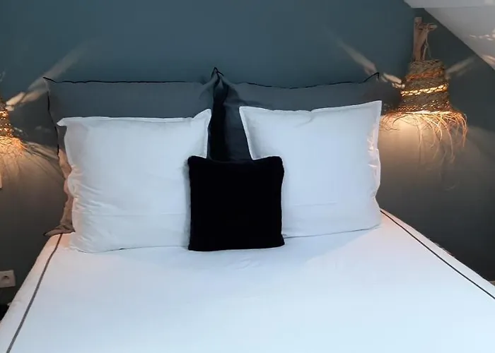 -maison Entière -balancoire En Intérieur-parking Privé -coeur Historique -la Clef De Honfleur