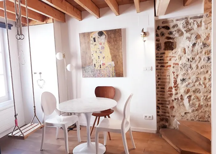 -maison Entière -balancoire En Intérieur-parking Privé -coeur Historique -la Clef De Casa vacanze