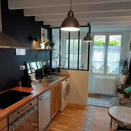 -parking Prive -maison Entiere -balancoire En Interieur-coeur Historique -la Clef De