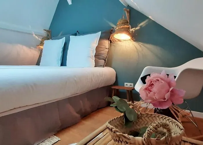 Holiday home -parking Prive -maison Entiere -balancoire En Interieur-coeur Historique -la Clef De *